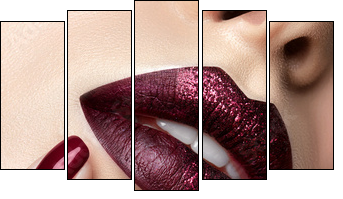 Close up view of beautiful woman lips - Obraz pięcioczęściowy, Pentaptyk