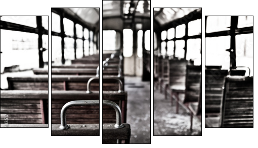 Retro przedział w retro pociągu
 - Obraz pięcioczęściowy, Pentaptyk