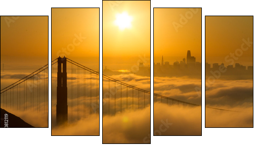 Spectacular Golden Gate Bridge sunrise with low fog and city view - Obraz pięcioczęściowy, Pentaptyk