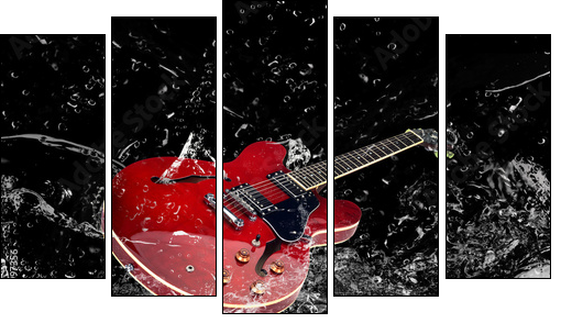 E-Gitarre mit Wasserspritzern  - Obraz pięcioczęściowy, Pentaptyk