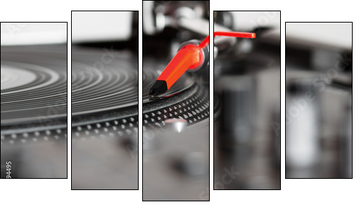 Turntable playing vinyl record  - Obraz pięcioczęściowy, Pentaptyk