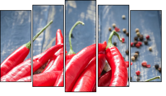 Piekielne czerwone chilli  - Obraz pięcioczęściowy, Pentaptyk