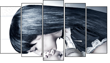 Two young beautiful woman twins kissing  - Obraz pięcioczęściowy, Pentaptyk