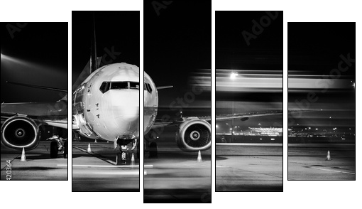airplane front close-up  - Obraz pięcioczęściowy, Pentaptyk
