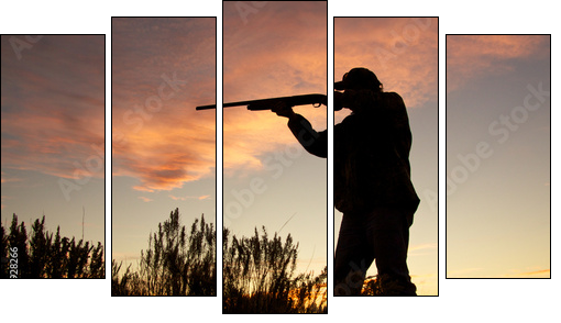 Hunter Silhouetted Shooting at Sunset - Obraz pięcioczęściowy, Pentaptyk