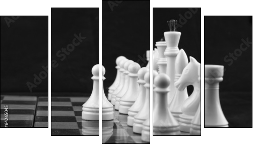 Chess white on black  - Obraz pięcioczęściowy, Pentaptyk