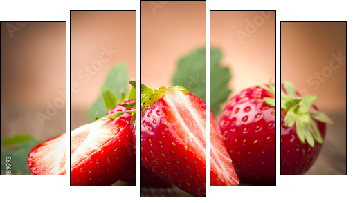 Fresh Strawberry close up on the wood  - Obraz pięcioczęściowy, Pentaptyk