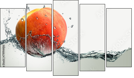 Ripe peach and splashes of water. - Obraz pięcioczęściowy, Pentaptyk